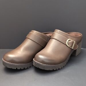 Eastland Nola Womans Brown Platform Heeled Mule Clogs,Size 8.5.